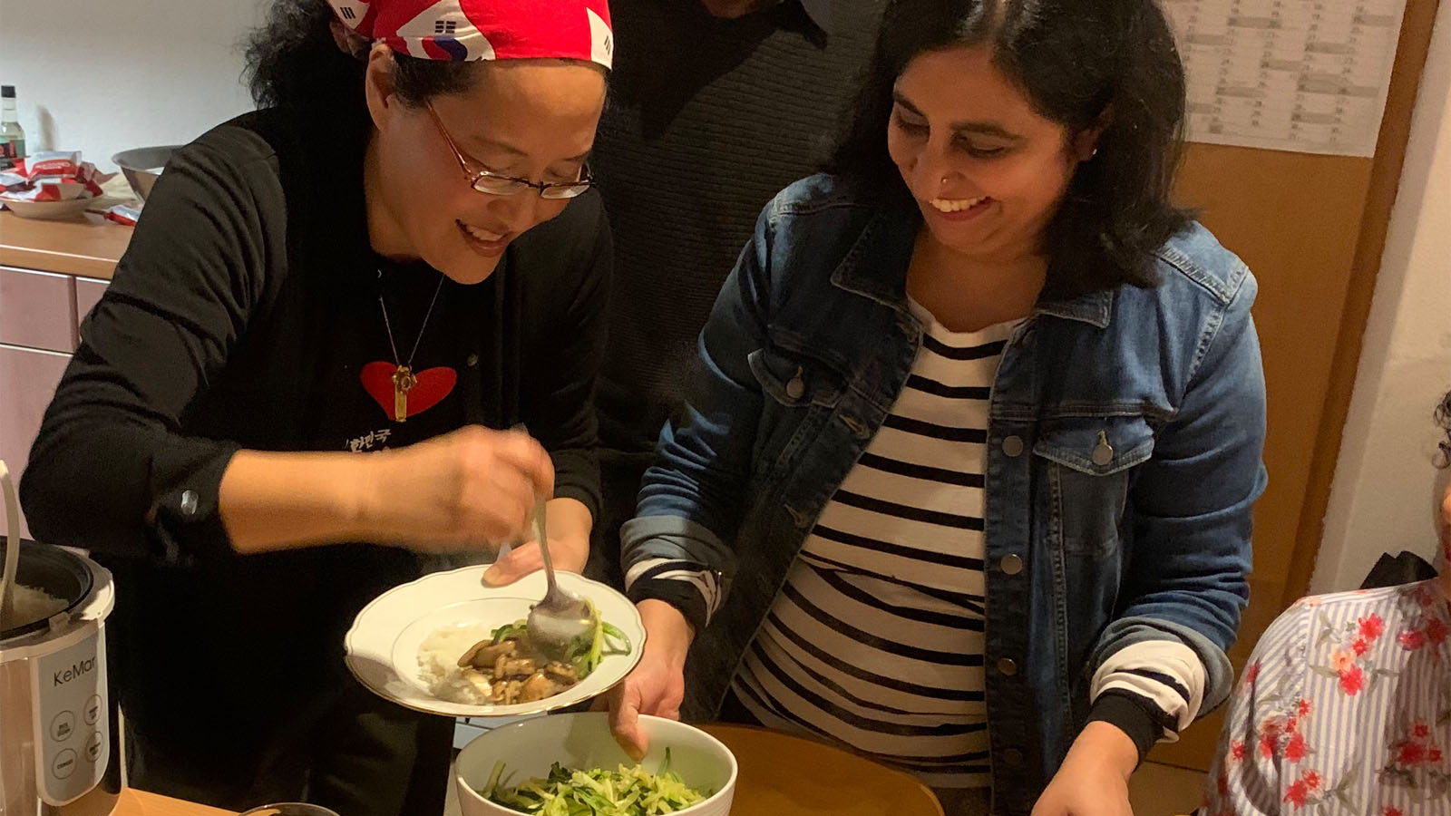 Saehee with her cooking class